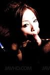 الآسيوية عزيزتي سوزوكا إيشيكاوا يلعب مع الجنس toys, يعطي قذرة عن طريق الفم الجنس و يبتلع نائب الرئيس لقطات