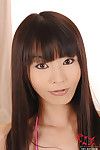 Châu á đơn :cô gái: Marica Hase giải thoát cho Nhỏ bộ ngực và cắt l. Từ Bikini