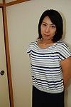 Niesamowite Azji Kochanie Масако rozbieranego i Pokazując jej sutki