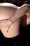 Brünette Babe Dana Vespoli in Beine Hohe Latex Titten zeigt aus Ihr perfekt Arsch und saftig snatch