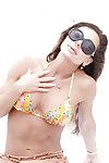 Reifen Frau Nina Dolci Lassen Firma Titten frei aus Bikini auf Strand