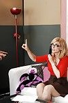 gros branlette espagnole milf darling Nina Hartley est sur pour montrer Son hardcore Sexe compétences