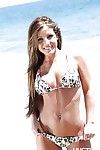 plaża Kochanie gwiazda porno Holly Taylor Masturbuje się jej ogolone różowy cipa