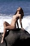 The naked body of this chick Susana Spears is so hot that even the ocean gets excited