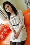 Kuschelig Ost Milf Chisato Miura stripped aus Unten und Einkäufe gehänselt Mit Dildo