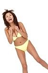 Größte Blondie oriental girlie Yoko matsugane ist Narren um in extreme Bikini