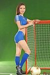 जापानी शरीर कला पैटर्न एनी लिंग दिखावा कि इस लड़की पहनता है नीले त्वचा constricted फुटबॉल वर्दी
