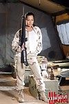 japonês militar princesa Gianna lynn perder fora Panos de e gozando o real Úmido arma