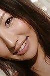 Nicelooking sudoroso oriental hottie Takako Kitahara disfruta en exponer su Atractivo Culo para el cámara